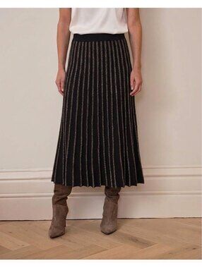 NWT Pure Collection Black Cashmere Wool Blend Sparkle Pleated Skirt Size Small